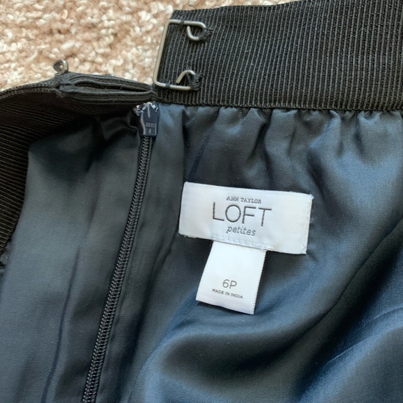 Mini Skirt - Picture 3 of 4